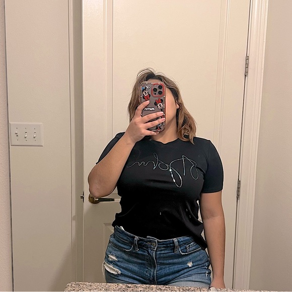 LAST PRICE🍒🤍Rhinestone Logo T-Shirt
ST. JOHN COLLECTION - Picture 4 of 16